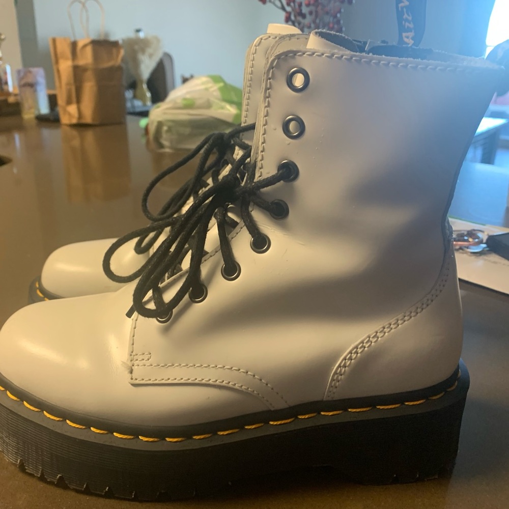 Dr. Martens Jadon style. Worn under 6 times. Some scuffs but really new!